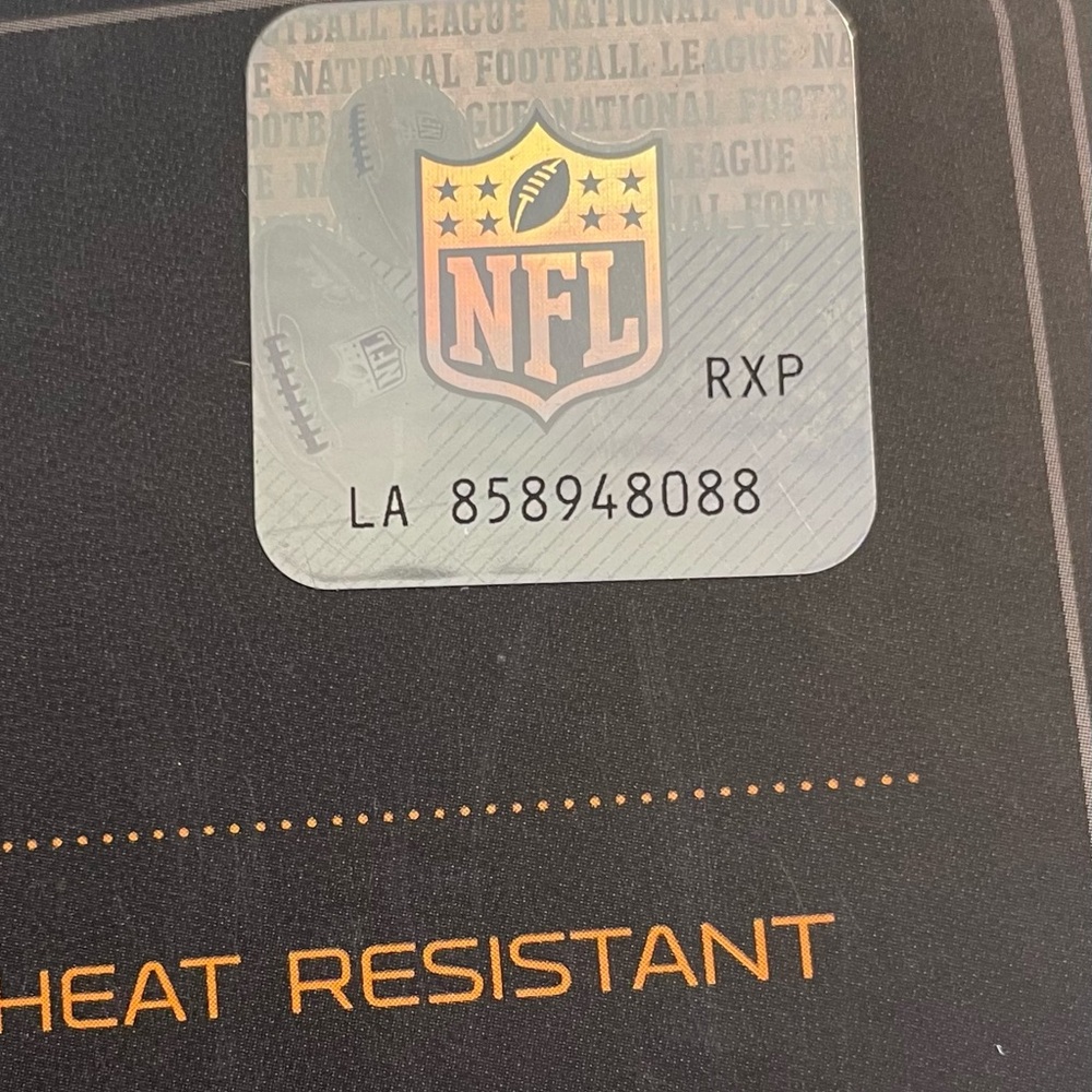 NFL #1 Fan Dallas Cowboys Oven Mitt - Picture 3 of 3